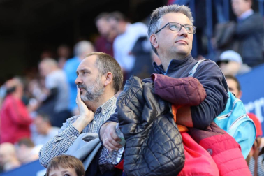 Fotos del búscate en la grada del Osasuna - Deportivo