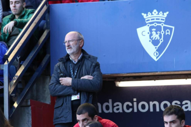 Fotos del búscate en la grada del Osasuna - Deportivo