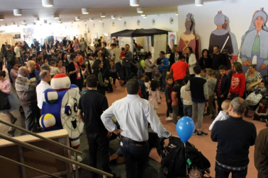 El Palacio de Congresos y Auditorio Baluarte de Pamplona acoge del 12 al 14 de abril una feria con todo tipo de actividades para la familia.