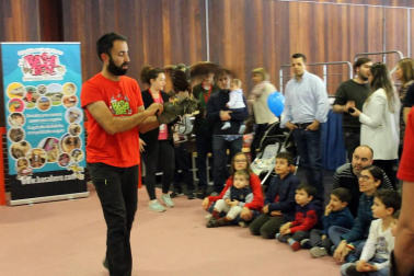 El Palacio de Congresos y Auditorio Baluarte de Pamplona acoge del 12 al 14 de abril una feria con todo tipo de actividades para la familia.