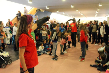 El Palacio de Congresos y Auditorio Baluarte de Pamplona acoge del 12 al 14 de abril una feria con todo tipo de actividades para la familia.