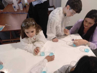 El Palacio de Congresos y Auditorio Baluarte de Pamplona acoge del 12 al 14 de abril una feria con todo tipo de actividades para la familia.