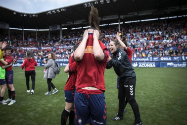 Galería de imágenes del Osasuna-Alavés disputado este domingo en El Sadar.