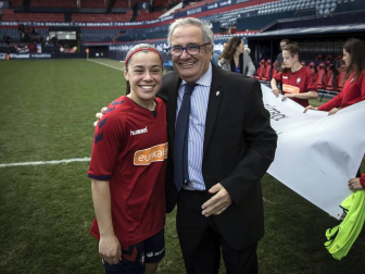Galería de imágenes del Osasuna-Alavés disputado este domingo en El Sadar.