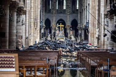 Imágenes del incendio en la catedral Notre Dame de París.