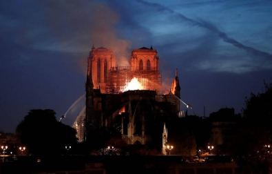 Imágenes del incendio en la catedral Notre Dame de París.