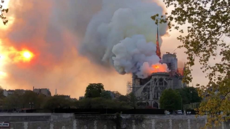 Imágenes del incendio en la catedral Notre Dame de París.