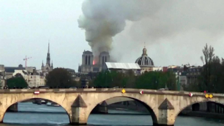 Imágenes del incendio en la catedral Notre Dame de París.