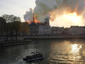 Imágenes del incendio en la catedral Notre Dame de París.