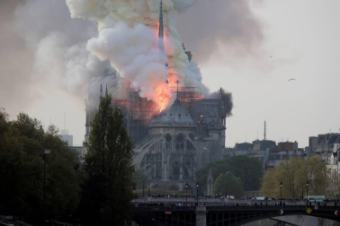 Imágenes del incendio en la catedral Notre Dame de París.
