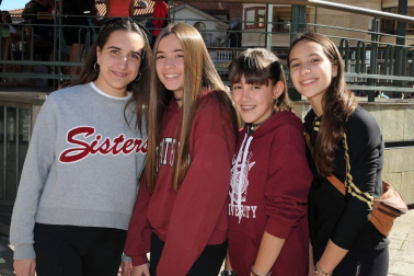 El Paseo de Lodosa se convirtió, la tarde del sábado 13 de abril, en un gimnasio al aire libre para acoger la sexta edición del Maratón de Spinning. Vecinos y visitantes se subieron a las bicicletas estáticas para disfrutar de una jornada que mezcló deporte y fiesta y que estuvo organizada por el Club Ciclista Lodosa.