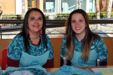 El Paseo de Lodosa se convirtió, la tarde del sábado 13 de abril, en un gimnasio al aire libre para acoger la sexta edición del Maratón de Spinning. Vecinos y visitantes se subieron a las bicicletas estáticas para disfrutar de una jornada que mezcló deporte y fiesta y que estuvo organizada por el Club Ciclista Lodosa.