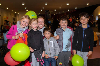 Más de 8.000 personas han pasado este año por la tercer edición de la feria Expofamily, que reunió en Baluarte a alrededor de 50 empresas locales y nacionales relacionadas con el universo de la familia. El evento, que se celebró del 12 al 14 de abril en Baluarte, estuvo acompañado por un intenso programa de actividades como talleres, charlas, actividades, mesas redondas, espectáculos, hinchables o rincón solidario.