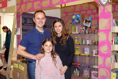 Más de 8.000 personas han pasado este año por la tercer edición de la feria Expofamily, que reunió en Baluarte a alrededor de 50 empresas locales y nacionales relacionadas con el universo de la familia. El evento, que se celebró del 12 al 14 de abril en Baluarte, estuvo acompañado por un intenso programa de actividades como talleres, charlas, actividades, mesas redondas, espectáculos, hinchables o rincón solidario.