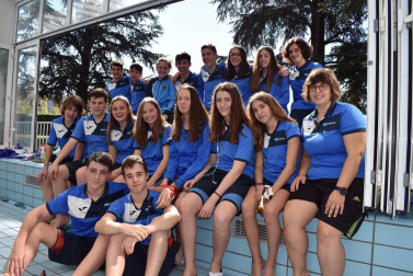 El pasado fin de semana el Centro Recreativo Guelbenzu fue el escenario en el que tuvo lugar la Copa Navarra de Clubes, competición en la que tomaron parte 158 nadadores (69 chicos y 89 chicas), pertenecientes a siete clubes navarros: Anaitasuna, Club Natación, Club de Tenis, Lagunak, Valle de Egüés, SDR Arenas y Amaya.
