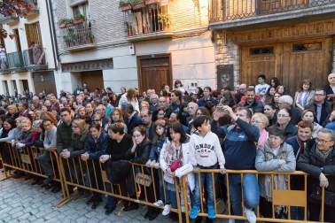 Alrededor de 80 personas escenificaron este miércoles en Tudela la Pasión de Jesús.
