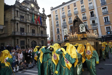 Fotos de los pasos de la procesión del Santo Entierro de Pamplona de 2019