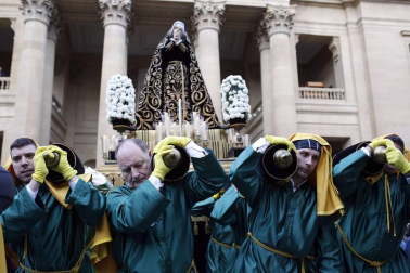 Fotos de los pasos de la procesión del Santo Entierro de Pamplona de 2019