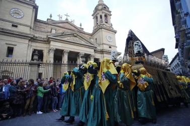 Fotos de los pasos de la procesión del Santo Entierro de Pamplona de 2019