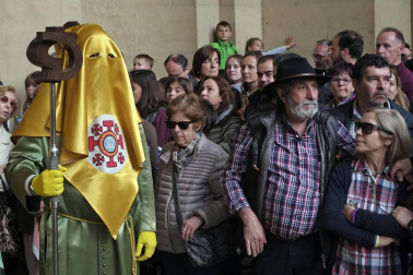 Fotos de los pasos de la procesión del Santo Entierro de Pamplona de 2019