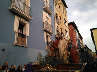 Fotos de los pasos de la procesión del Santo Entierro de Pamplona de 2019