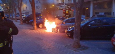 Los fuegos se han producido en la calle Monasterio de Alloz de San Juan, en la calle Guelbenzu de La Milagrosa y en la calle Río Alzania, de Azpilagaña