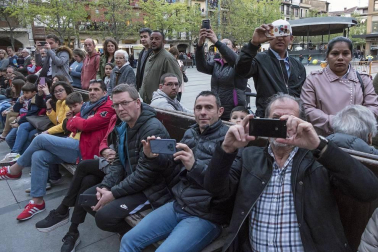Multitudinario acto de Semana Santa celebrado por las calles de la localidad este Viernes Santo, 19 de abril.