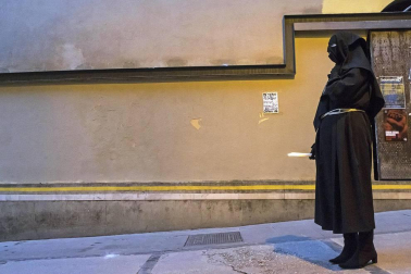 Multitudinario acto de Semana Santa celebrado por las calles de la localidad este Viernes Santo, 19 de abril.