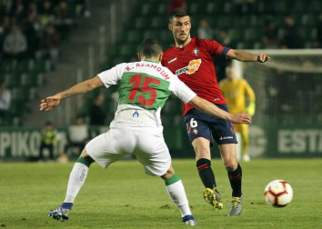 Galería de fotos de la victoria de Osasuna en Elche en la jornada 35 de la Liga 1/2/3.