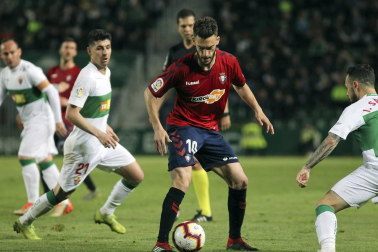 Galería de fotos de la victoria de Osasuna en Elche en la jornada 35 de la Liga 1/2/3.