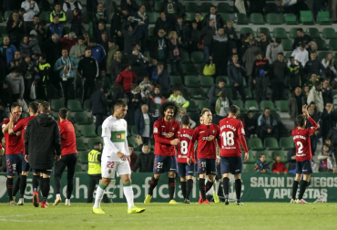 Galería de fotos de la victoria de Osasuna en Elche en la jornada 35 de la Liga 1/2/3.