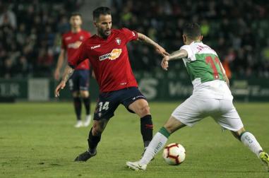 Galería de fotos de la victoria de Osasuna en Elche en la jornada 35 de la Liga 1/2/3.