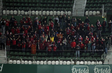 Galería de fotos de la victoria de Osasuna en Elche en la jornada 35 de la Liga 1/2/3.