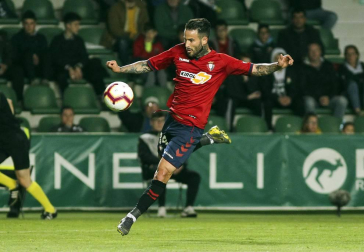 Galería de fotos de la victoria de Osasuna en Elche en la jornada 35 de la Liga 1/2/3.