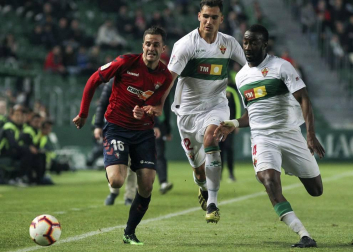 Galería de fotos de la victoria de Osasuna en Elche en la jornada 35 de la Liga 1/2/3.