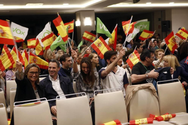 Cerca de medio millar de personas acudieron al acto de campaña de la formación qye se celebró este lunes, 22 de abril, en el Hotel Iruña Park de la capital navarra.
