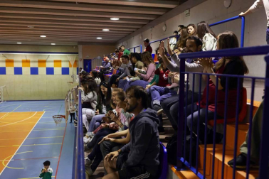 El 22 de abril se celebró en las instalaciones del colegio Nuestra Señora del Huerto de Pamplona el IV Torneo Interparroquial 12 horas de fútbol sala. En él participaron equipos de las parroquias de Santa Teresa, San Nicolás, San Jorge, San Fermín, La Paz, Sagrado Corazón, San Andrés de Villava y Santa María de la Esperanza de Doniantzu (Cizur Mayor). El objetivo, ayudar económicamente a la Fundación que las Hermanas del Huerto tienen en el Congo.