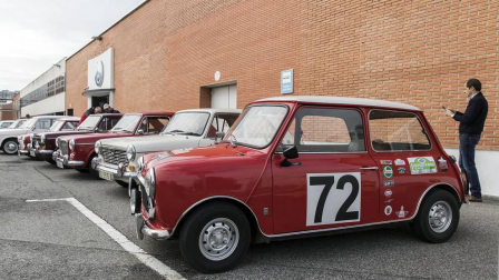 Volkswagen Navarra restaura el primer coche fabricado en Landaben en 1966