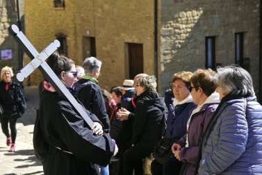 La más multitudinaria de las romerías que al cabo del año se celebran al santuario de Ujué.