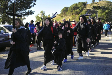 La más multitudinaria de las romerías que al cabo del año se celebran al santuario de Ujué.