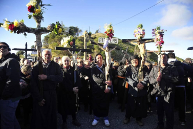 La más multitudinaria de las romerías que al cabo del año se celebran al santuario de Ujué.