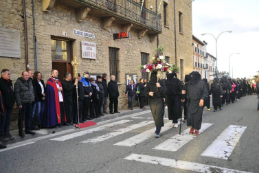 La más multitudinaria de las romerías que al cabo del año se celebran al santuario de Ujué.
