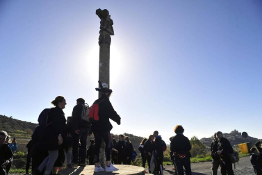 La más multitudinaria de las romerías que al cabo del año se celebran al santuario de Ujué.