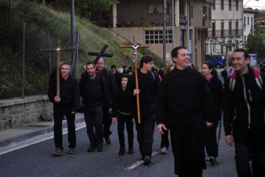 La más multitudinaria de las romerías que al cabo del año se celebran al santuario de Ujué.
