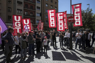 UGT y CC OO de Navarra reivindican "más derechos" para las personas e igualdad