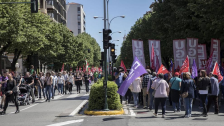 UGT y CC OO de Navarra reivindican "más derechos" para las personas e igualdad