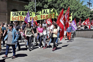 UGT y CC OO de Navarra reivindican "más derechos" para las personas e igualdad