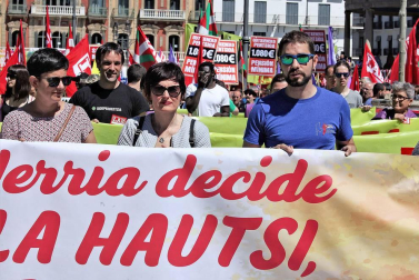 UGT y CC OO de Navarra reivindican "más derechos" para las personas e igualdad