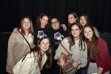 El cantante y compositor Alfred García presentó en la Sala Zentral de Pamplona su primer álbum de estudio, titulado 1016, número que este joven llevó durante el casting para entrar en el programa televisivo Operación Triunfo 2017. Un trabajo que ha contado con señaladas colaboraciones como las de Love Of Lesbian, Pavvla, Carlos Sadness o Amaia Romero. La sala de conciertos pamplonesa colgó días antes el cartel de no hay entradas.