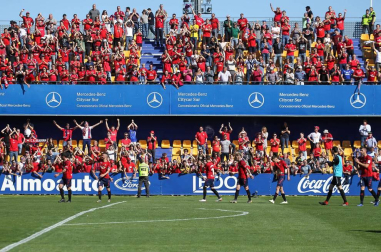 Galería de imágenes del partido disputado este sábado en el estadio de Santo Domingo.